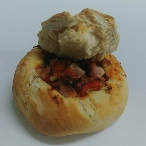 Nido de Lomo con queso La Peral y pimientos