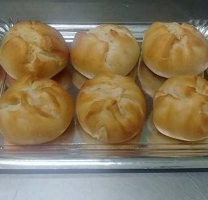 Bollos preñaos de chorizo mini